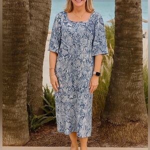 Chico’s Colorful Sheath Dress With Pockets Size 4